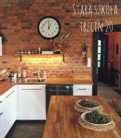 Stara Szkola Trzcin 20 - Chambres d’hôtes Trzcin