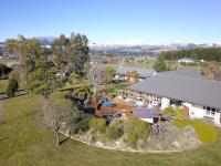 Vibrant Living Retreat - Bed and Breakfast