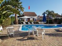 Mansarda con Vista Piscina - B&B Campofelice di Roccella