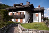 Apartamento con balcón