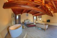 Chambre Lit Queen-Size avec Baignoire Spa