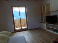 Apartment with Mountain View