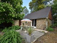 B&B Fourneaux - Lovely holiday home in Guilberville - Bed and Breakfast Fourneaux