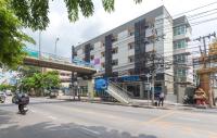 Jr Mansion On Nut Soi 25 - B&B