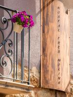 Hostal Tres Molins - Bed and Breakfast