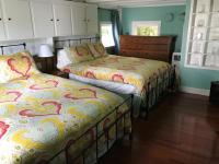 Quadruple Room with Private Bathroom