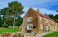 Rural Coastal Self-Catering Accommodation for 8, Near Sandringham Estate, Norfolk - B&B