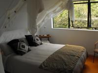 Rangimarie Anaura Bay Beachstay