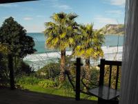 Rangimarie Anaura Bay Beachstay