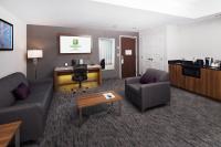 Holiday Inn Hotel & Suites - Montreal Centre-ville Ouest, an IHG Hotel