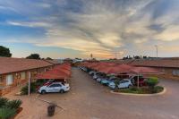 Rudman Townhouses - Family apartment - Chambres d'hôtes Boksburg