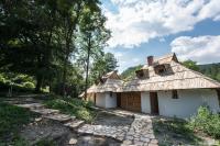 Gradačka Banja brvnare - B&B Gradac