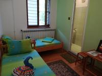 Dreibettzimmer mit Balkon