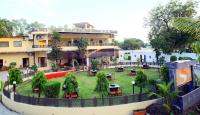 Hotel Saroj Sagar - B&B
