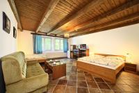 Vierbettzimmer mit Dusche