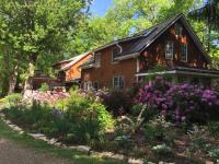 Goldberry Woods- A Modern Farm Resort - B&B