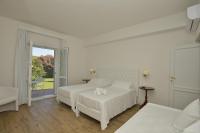 Triple Room with Garden View