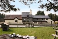 B&B Rhayader - Vulcan Lodge Cottages - Bed and Breakfast Rhayader