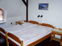Economy Triple Room with Shared Bathroom
