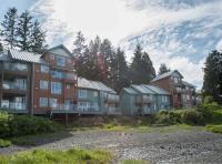 B&B Tofino - Luxury Oceanfront Condo by OnlyBC 104 - Bed and Breakfast Tofino