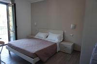 Dreibettzimmer mit Balkon