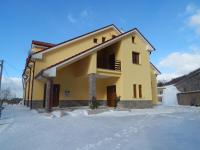 Apartamento con balcón