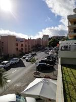 FLH Garajau Balcony with Pool - Ferienwohnung Canico