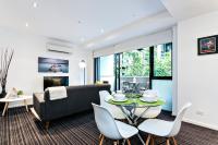 2 Bedroom 1 Bathroom Apartment on level 3 with Parking