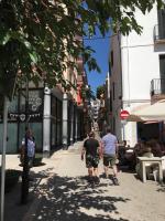 Sunny Flat in Sitges 30 Seconds to Beach, Balcony & Sea Views! - B&B Sitges