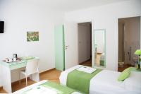 Doppel- oder Zweibettzimmer