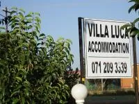 Villa Luca Guesthouse & Chalets - B&B Swartruggens