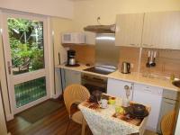 Dreibettzimmer mit Dusche