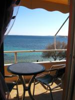 One-Bedroom Apartment with Sea View