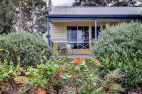 B&B Lakes Entrance - Waverley House Cottages - Bed and Breakfast Lakes Entrance