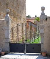Loge Montaigne - Bed and Breakfast L'Hôpital-sous-Rochefort