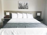 Zimmer mit Kingsize-Bett