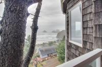 Berni's Ocean View Castle - an Oceanside Legend - B&B Oceanside