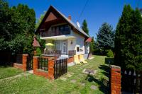 Erika Apartmanház - B&B
