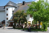 Dachstein West Hotel GmbH-Kirchenwirt Russbach - Bed and Breakfast