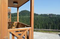Apartment with Mountain View