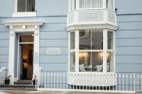 B&B Tenby - Lindholme Guest House - Bed and Breakfast Tenby