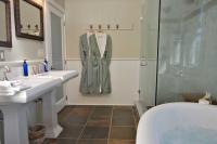 Suite Thirty Two - Dog-Friendly