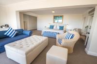 Luxury Suite with Ocean and Lagoon View - 7