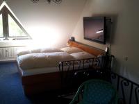 Double Room (1-2 persons)