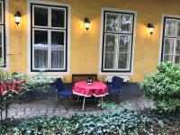 Apartment with Garden View