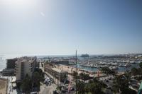 Alicante central and beach side apartment - B&B