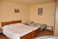 Chambre Triple avec Salle de Bains Privative