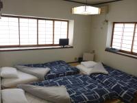 Driepersoonskamer in Japanse Stijl met Gedeelde Badkamer