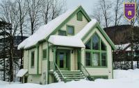 Chalet 9017 Chemin des Alpages by Les Chalets Alpins - B&B Stoneham