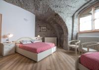 Deluxe Two-Bedroom Apartment